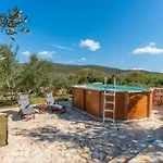 One Bedroom House With Terrace And Pool Pirovac