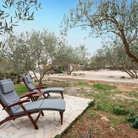 One Bedroom House With Terrace And Pool Semesterbostad *