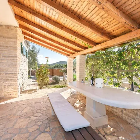Сasa de vacaciones One Bedroom House With Terrace And Pool *
