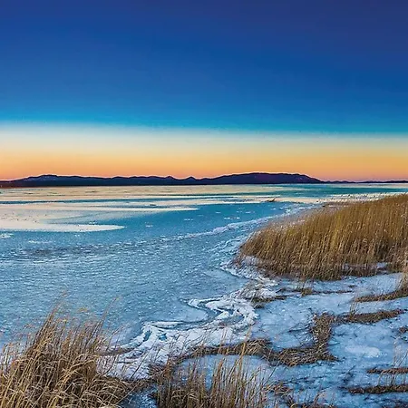 One Bedroom House With Terrace And Pool Semesterbostad Betina (Sibenik-Knin)