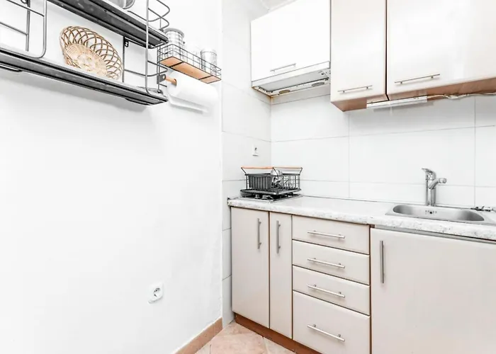 Tatil Evi One Bedroom House With Terrace And Pool Pirovac