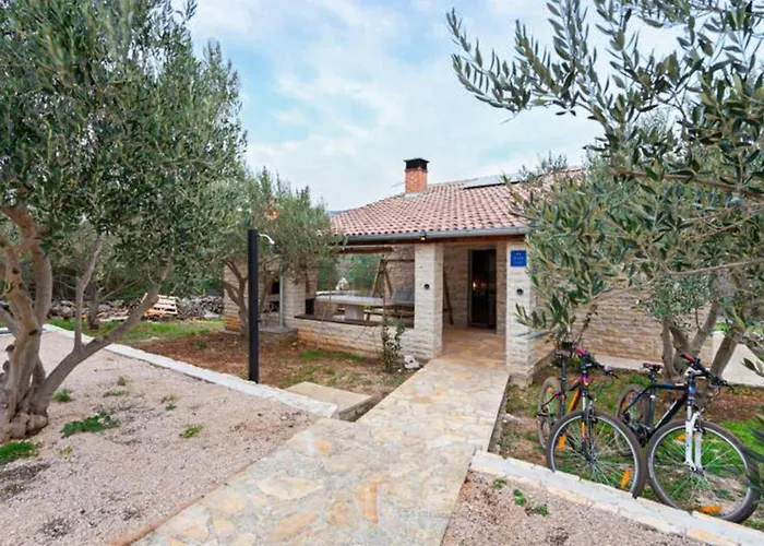 One Bedroom House With Terrace And Pool