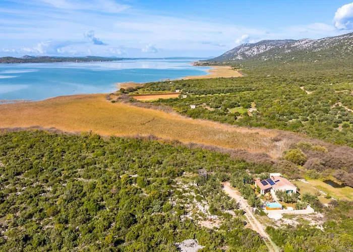 One Bedroom House With Terrace And Pool